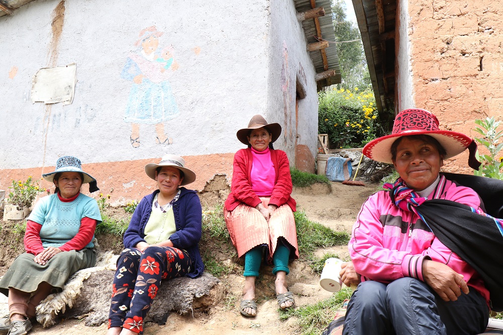Members of the Women’s Association in Ccapacmarca, Cusco (Peru)